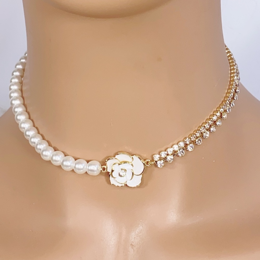 Rhinetone, Pearl & Sparkly Fringe Necklace & Earring Set - Picture 4 of 8